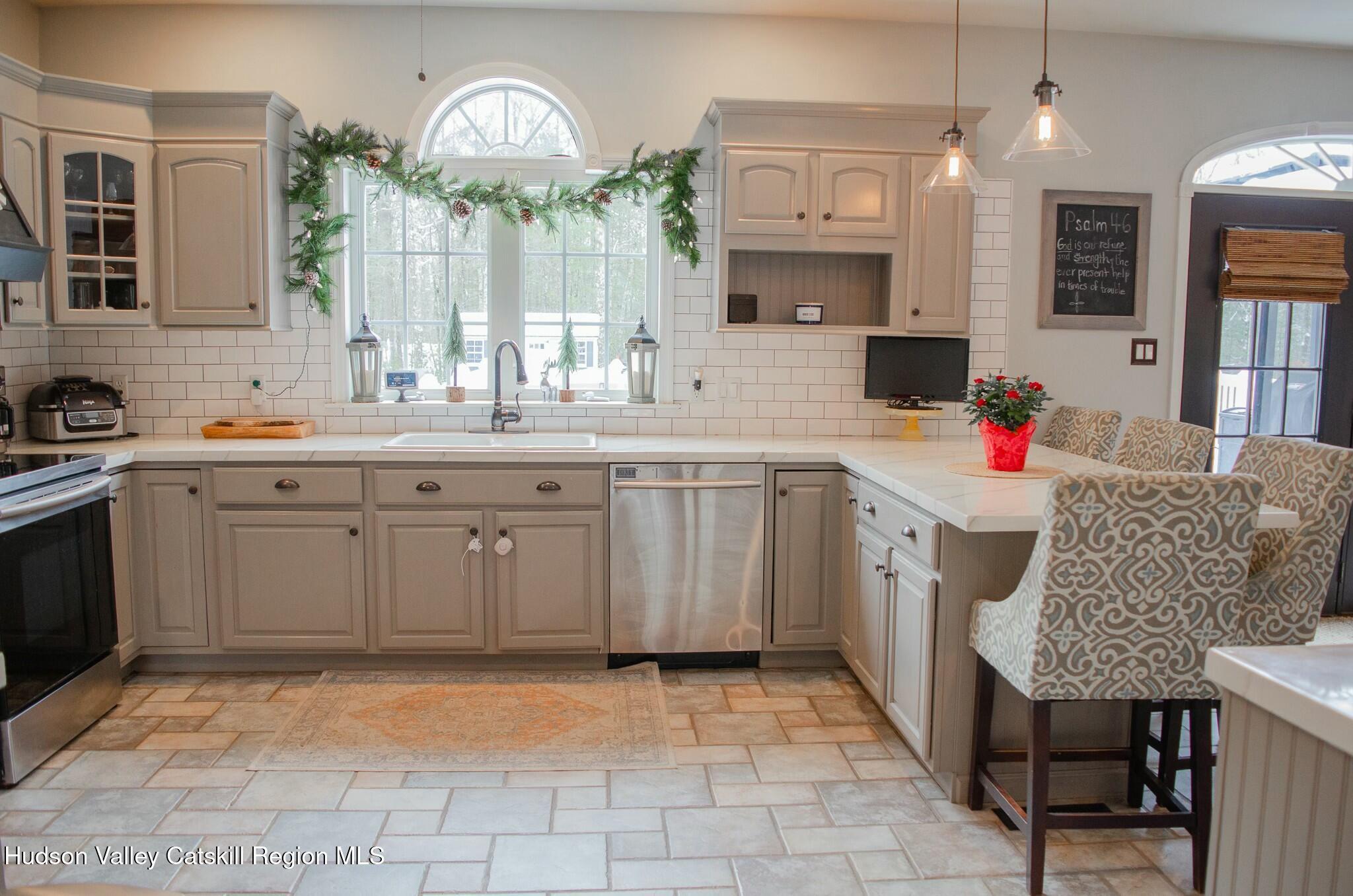 130 Laurel Lane, Saugerties, New York image 9