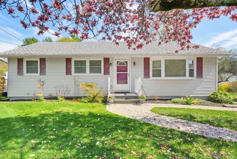 Photo of 12 Reservoir Road, Highland, NY 12528 (MLS # 988499)