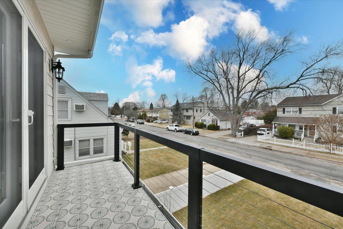 340 Starke Avenue, East Meadow, New York image 27