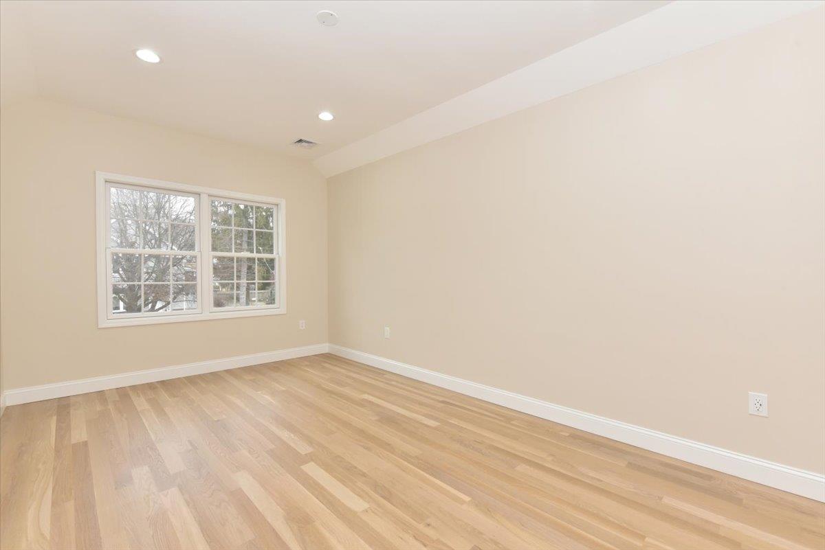 340 Starke Avenue, East Meadow, New York image 35