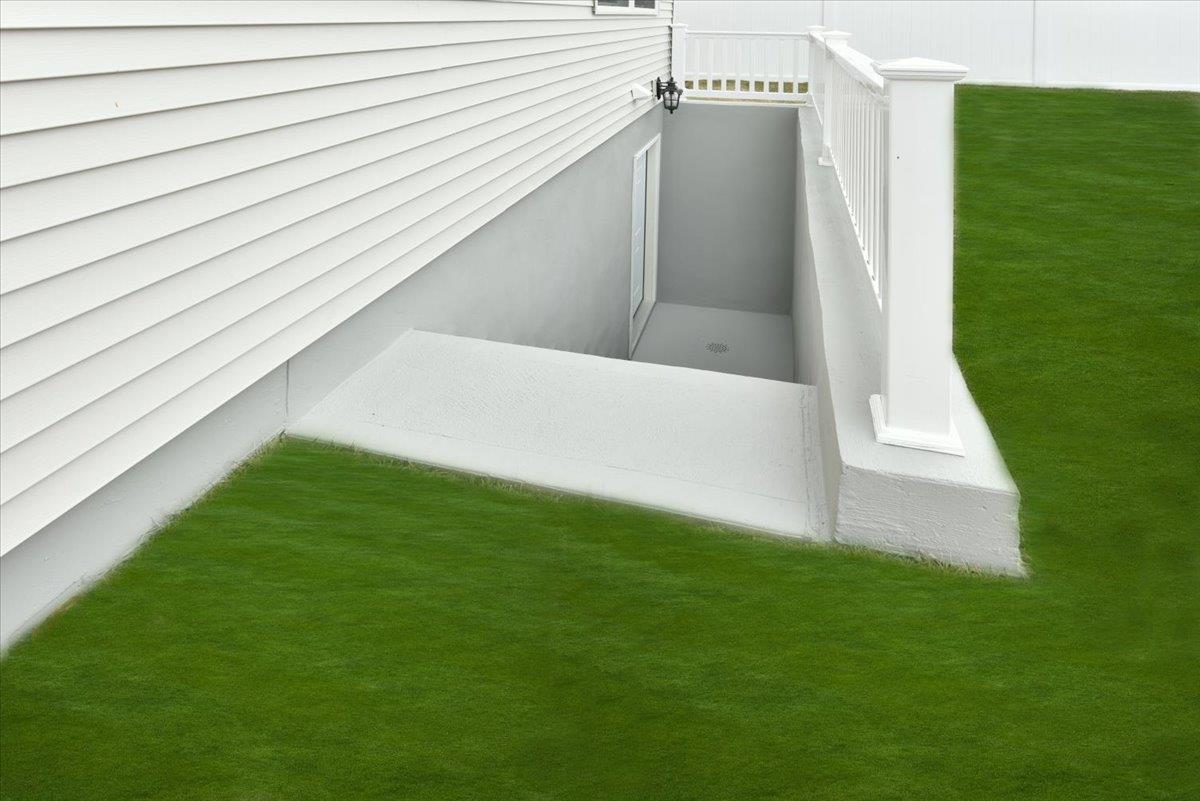 340 Starke Avenue, East Meadow, New York image 41