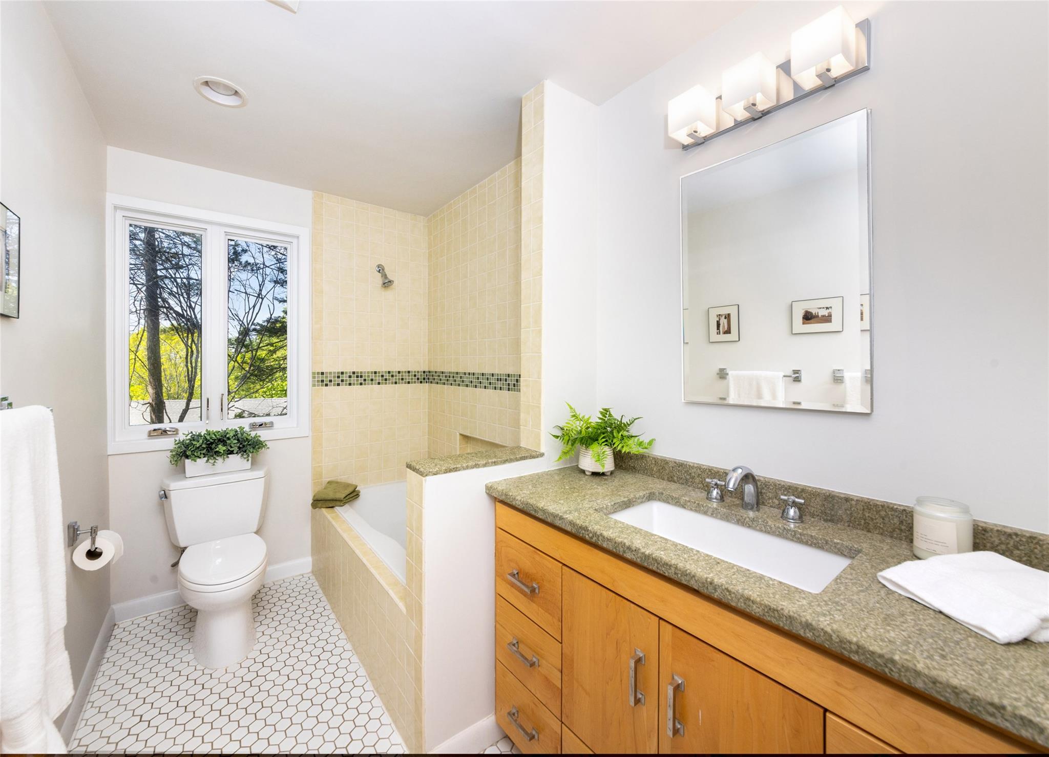 80 Colonial Avenue, Dobbs Ferry, New York image 18