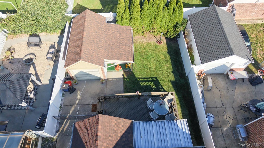 Photo of 233 Cleveland Street, Franklin Square, NY 11010 (MLS # 1050608)