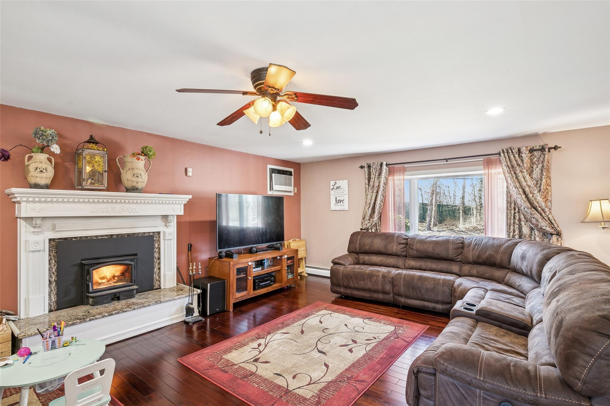 649 Blydenburgh Road, Hauppauge, New York image 13