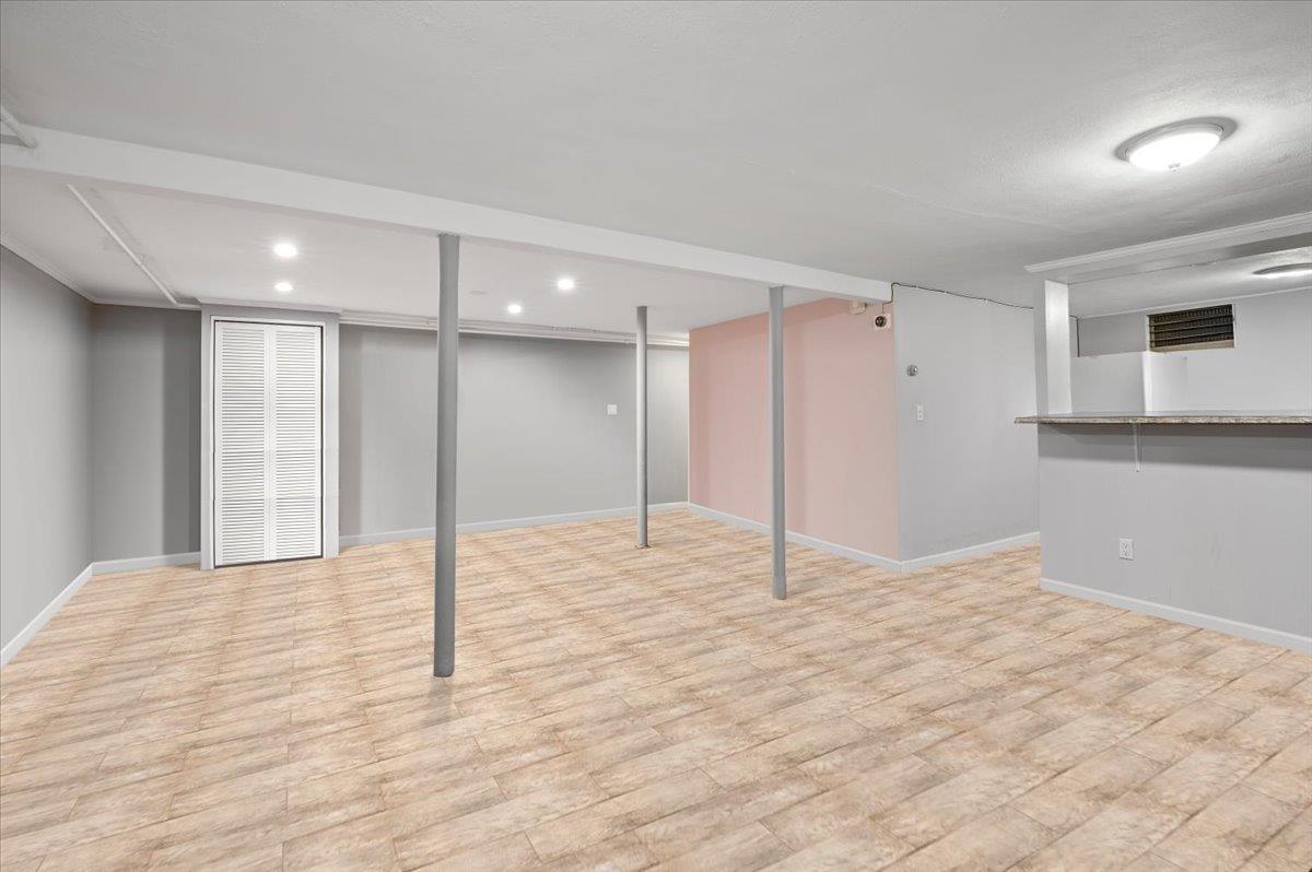 22 Jerome Avenue, Oyster Bay, New York image 27