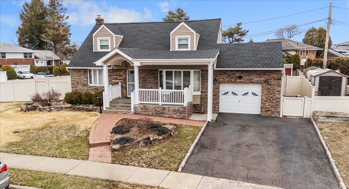 22 Jerome Avenue, Oyster Bay, New York image 3