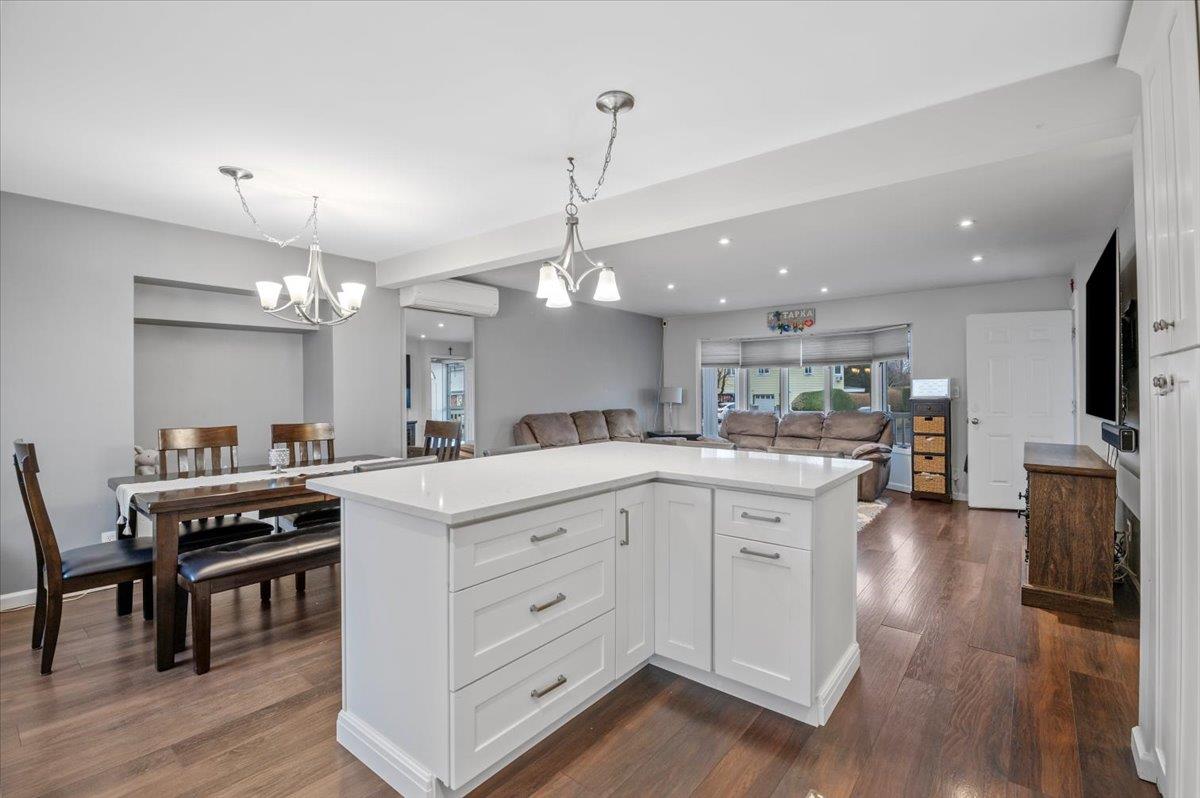 22 Jerome Avenue, Oyster Bay, New York image 9