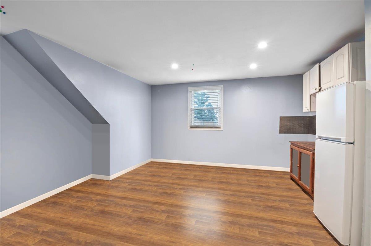 22 Jerome Avenue, Oyster Bay, New York image 25