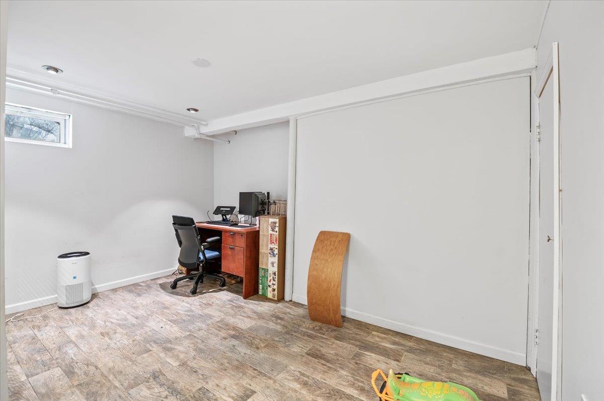 22 Jerome Avenue, Oyster Bay, New York image 26