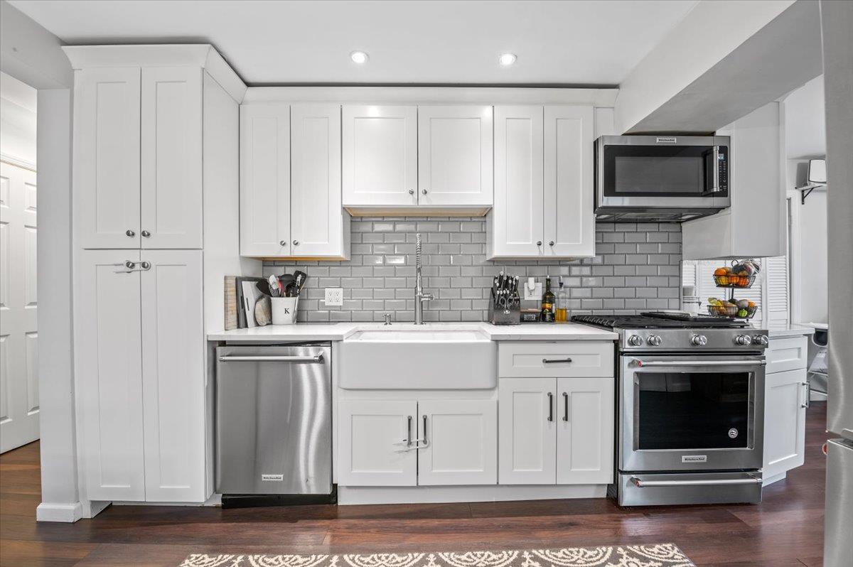 22 Jerome Avenue, Oyster Bay, New York image 14