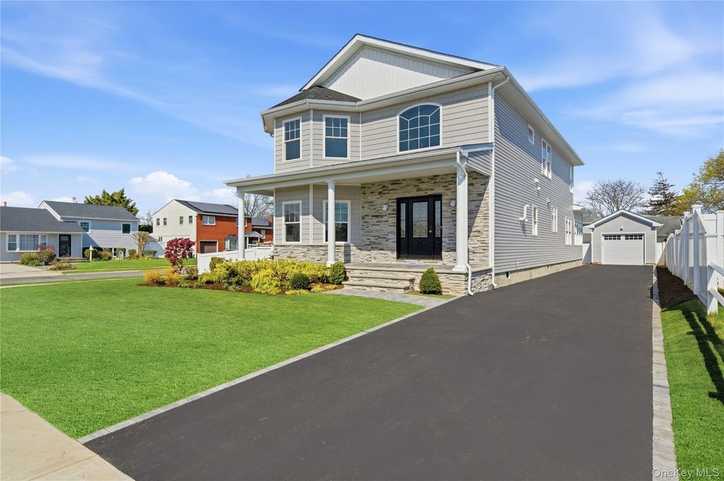 Photo of 39 Jomarr Court, Massapequa, NY 11758 (MLS # 893113)