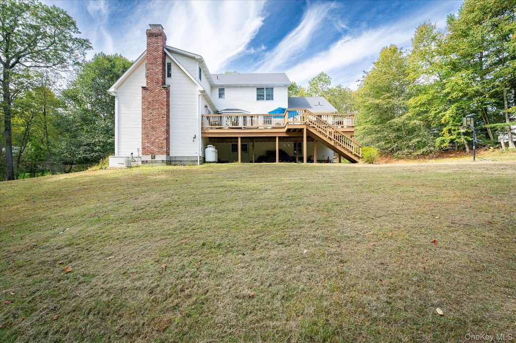 Photo of 31 Lalli Drive, Katonah, NY 10536 (MLS # 964675)