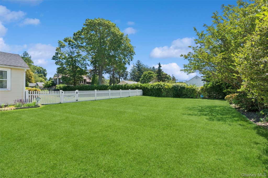 Photo of 9 7th Street, Jamesport, NY 11947 (MLS # 1012260)