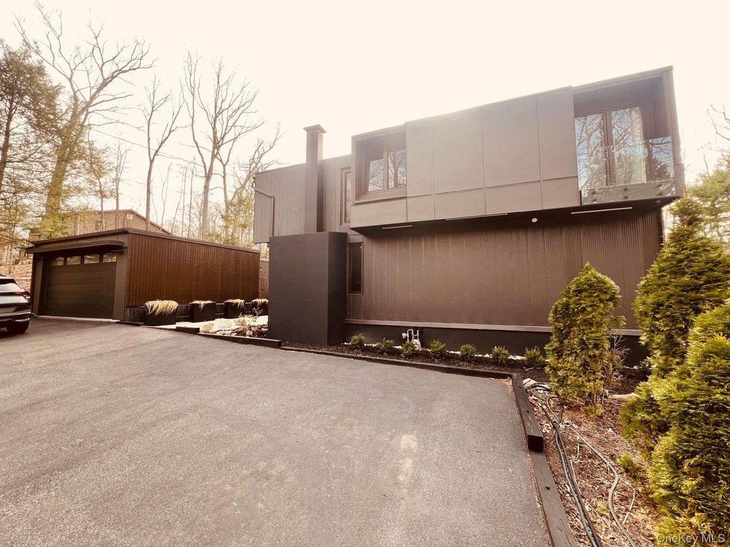 Photo of 20 Fawn Hill Road, Tuxedo Park, NY 10987 (MLS # 990891)