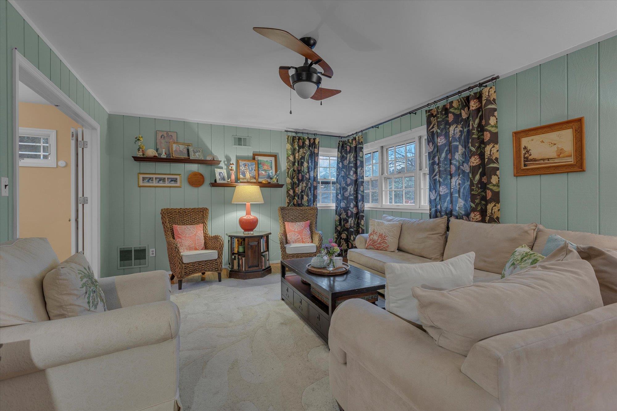31 Baywood Lane, Bayport, New York image 5