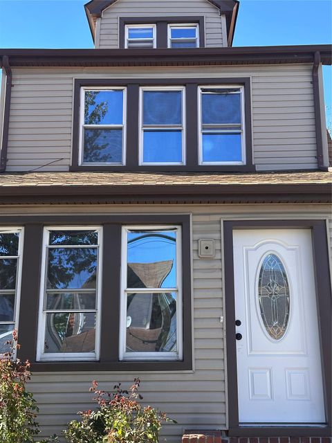 Photo of 116-32 205 St, Saint Albans, NY 11412 (MLS # 929401) Photo of 116-32 205 St, Saint Albans, NY 11412 (MLS # 929401)