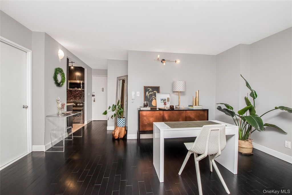 Photo of 2287 Johnson Avenue #10C, Bronx, NY 10463 (MLS # 954406)