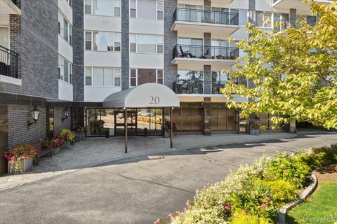 Homes For Sale - 20 Old Mamaroneck Road #3L<br/> Westchester County, White Plains, NY 10605