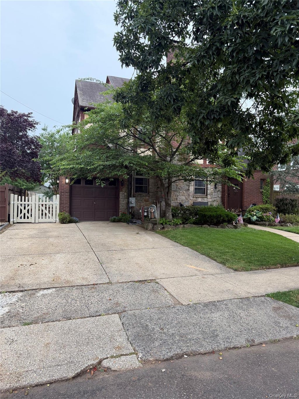 Photo of 254 E Argyle Street, Valley Stream, NY 11580 (MLS # 1024229)