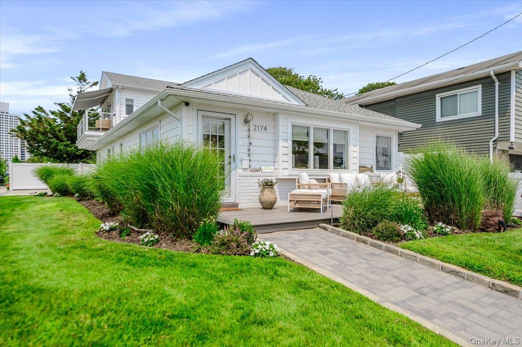 Photo of 2174 Bay Boulevard, Atlantic Beach, NY 11509 (MLS # 1024790)