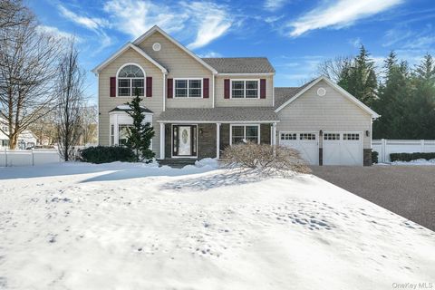 Photo of 24 Embassy Road, Selden, NY 11784 (MLS # 960392)