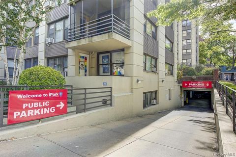 Photo of 98-25 64th Road #7J, Rego Park, NY 11374 (MLS # 933262)