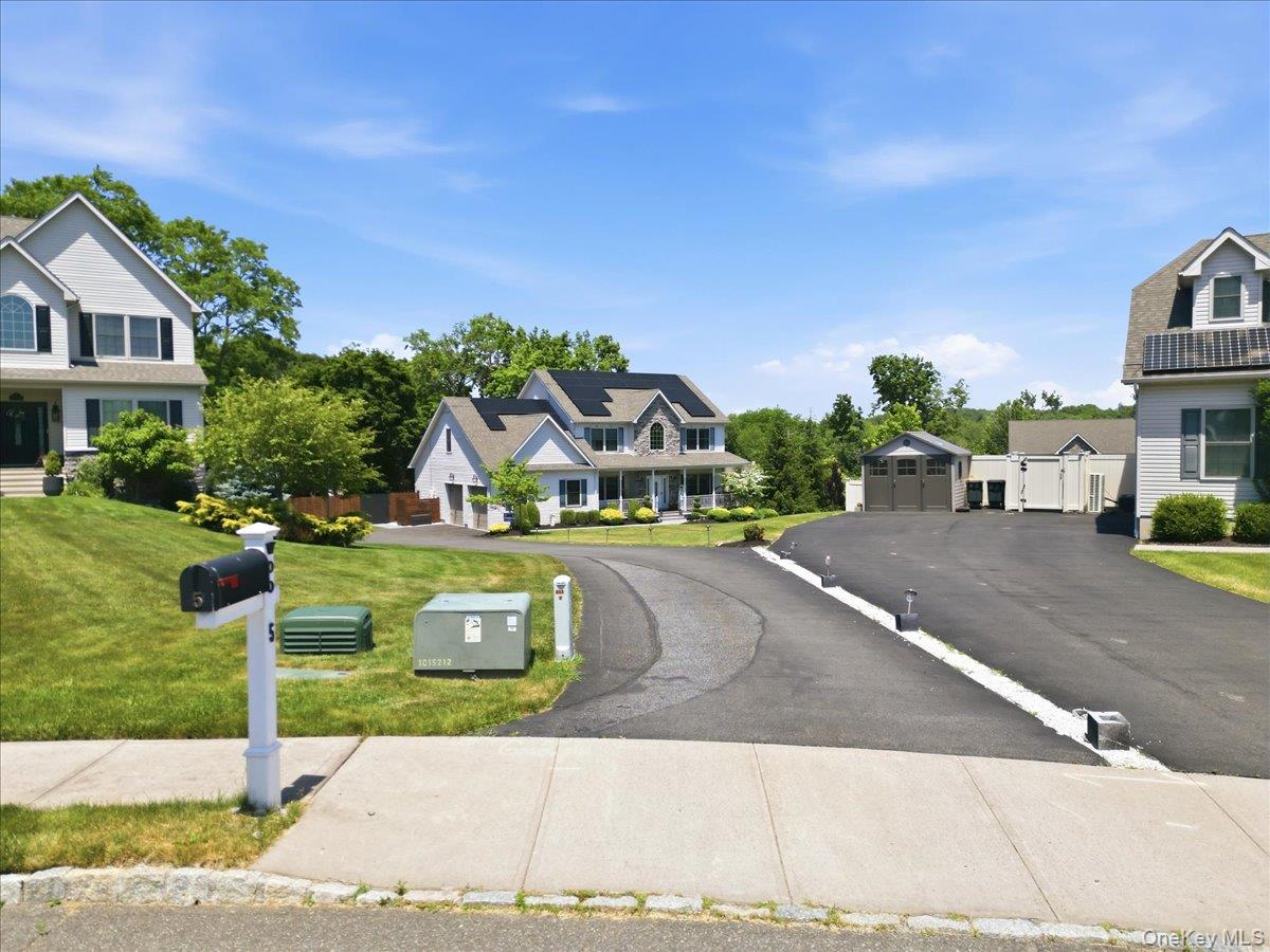 5 Gleneagles Court