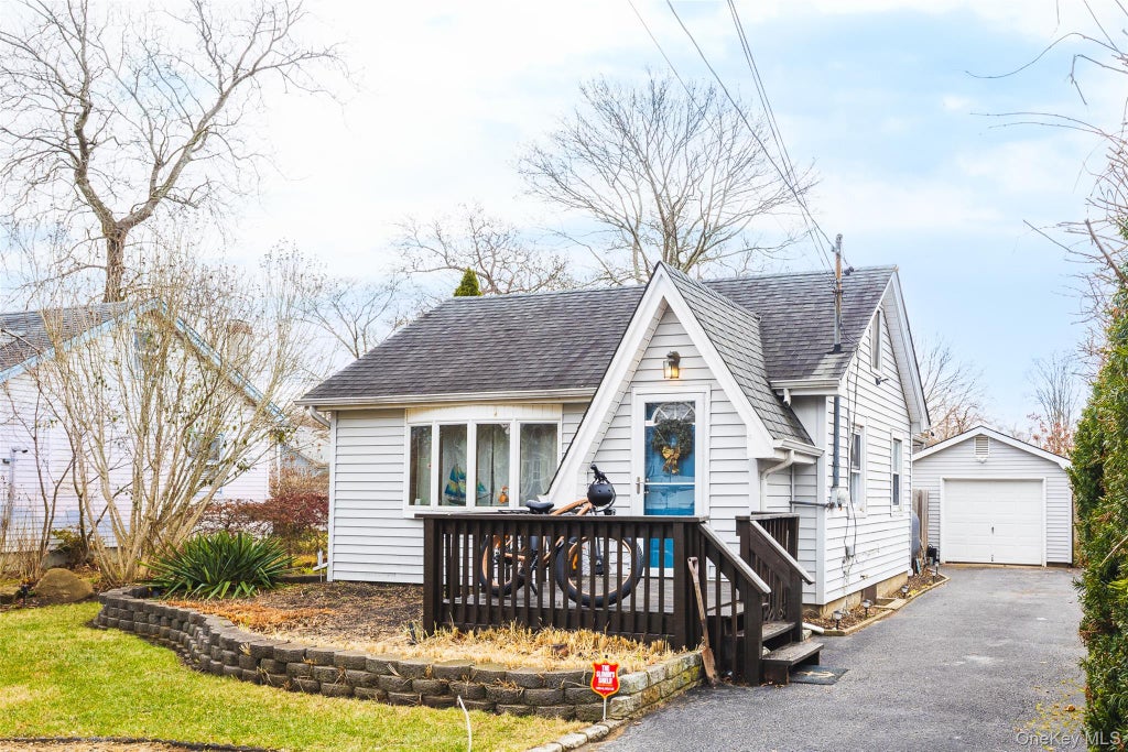 Photo of 278 W Elm Road, Mastic Beach, NY 11951 (MLS # 1039676)