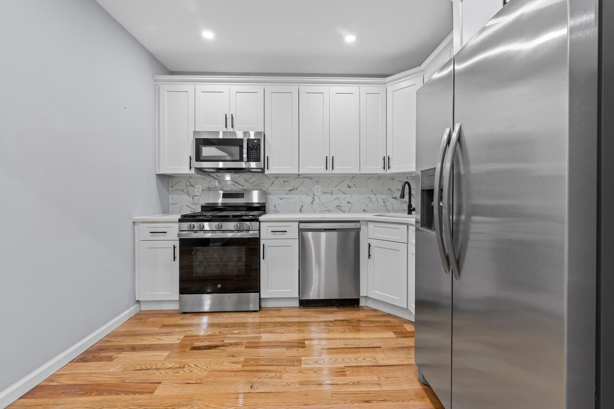 114th Road, Cambria Heights, Queens, NY - 5 Bedrooms  
2 Bathrooms  
12 Rooms - 