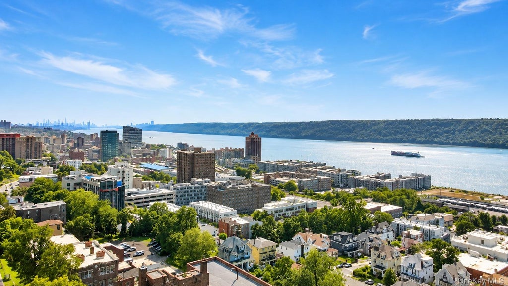 Photo of 270 North Broadway #4A, Yonkers, NY 10701 (MLS # 1028795)