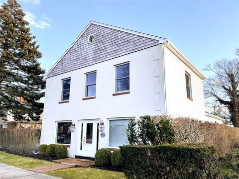 28 Cameron Street Southampton NY 11968