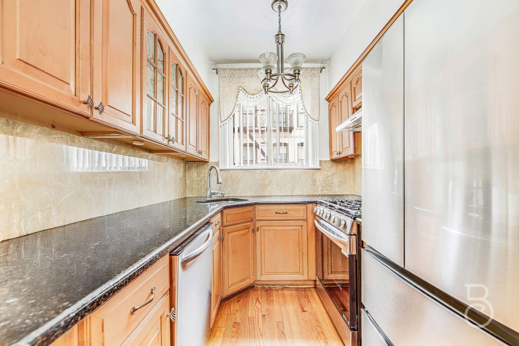 46-10 28th Avenue, Astoria, New York image 5