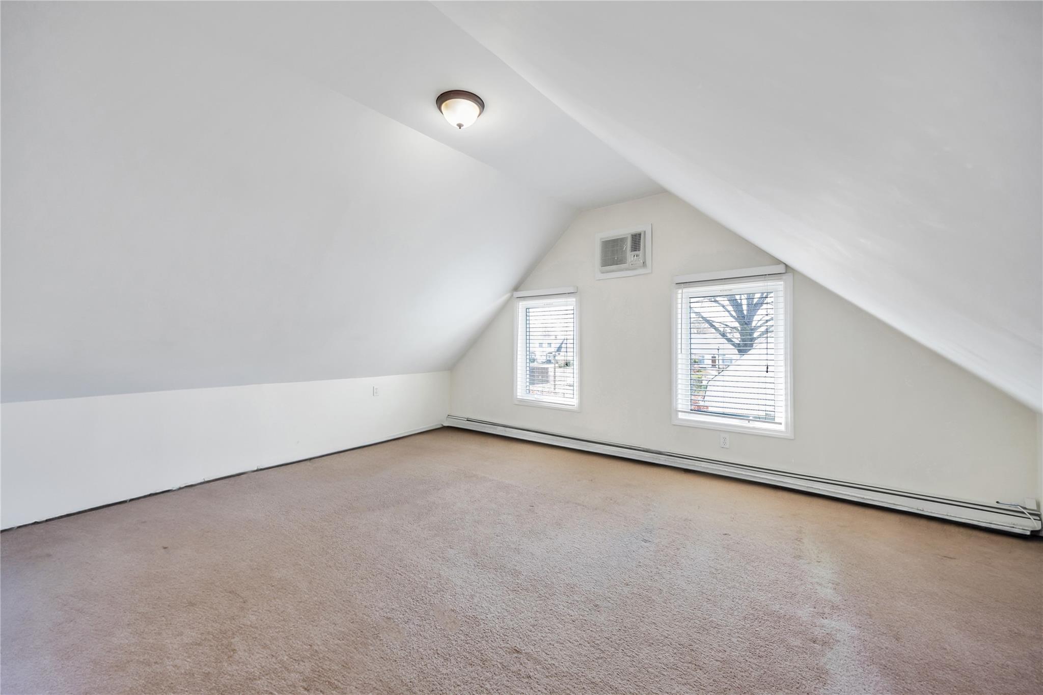 9 Snapdragon Lane, Levittown, New York image 15