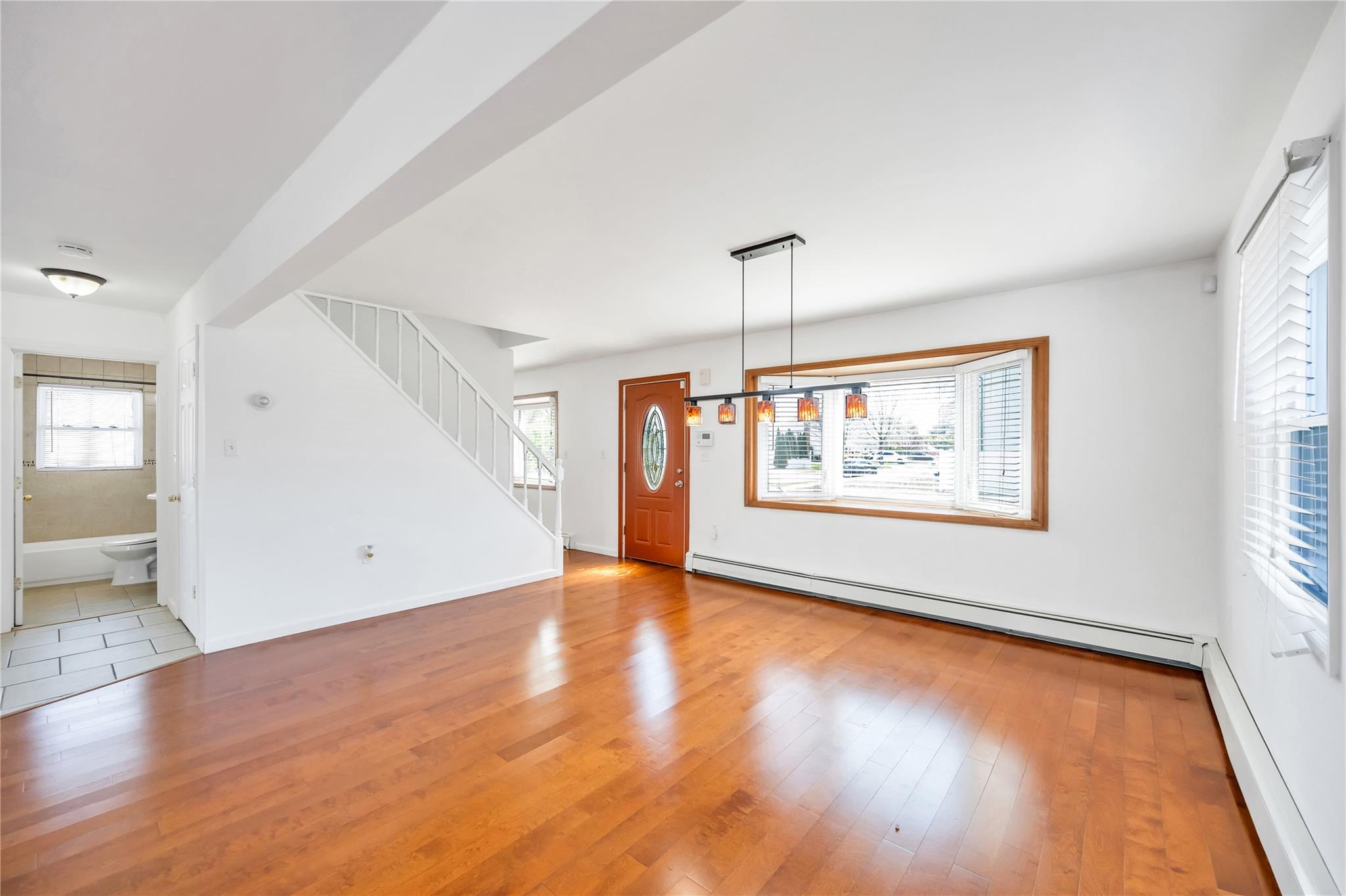 9 Snapdragon Lane, Levittown, New York image 5