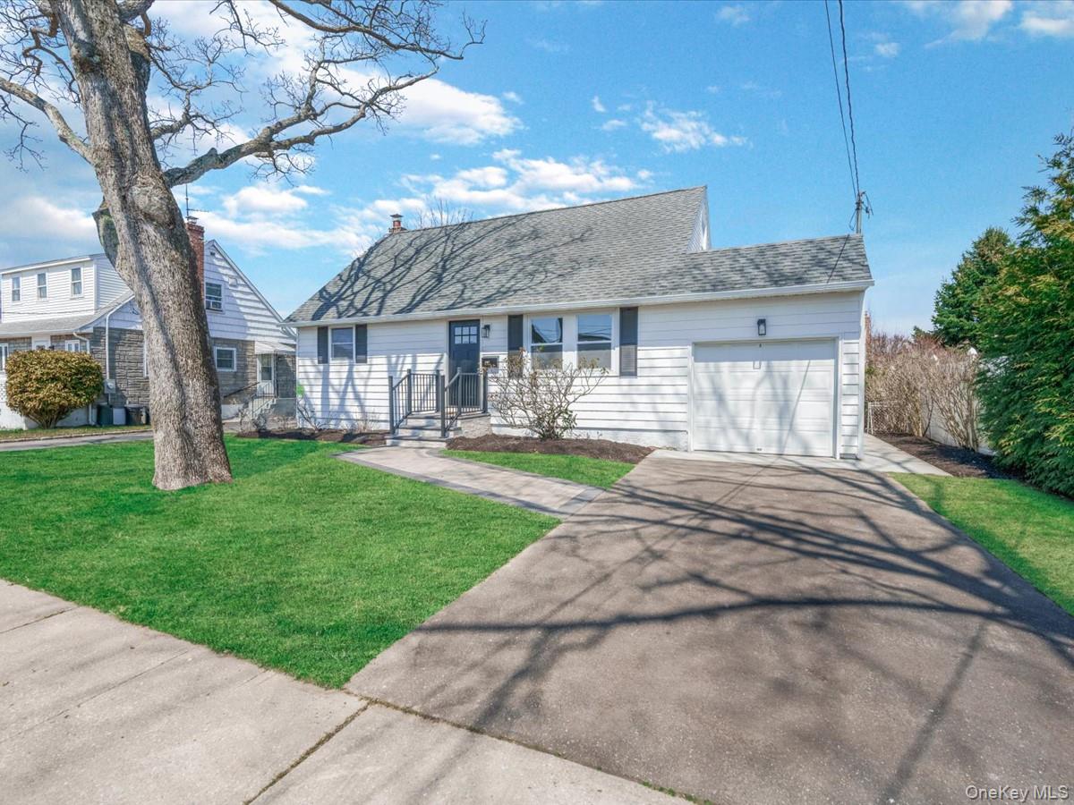 207 N Nassau Avenue