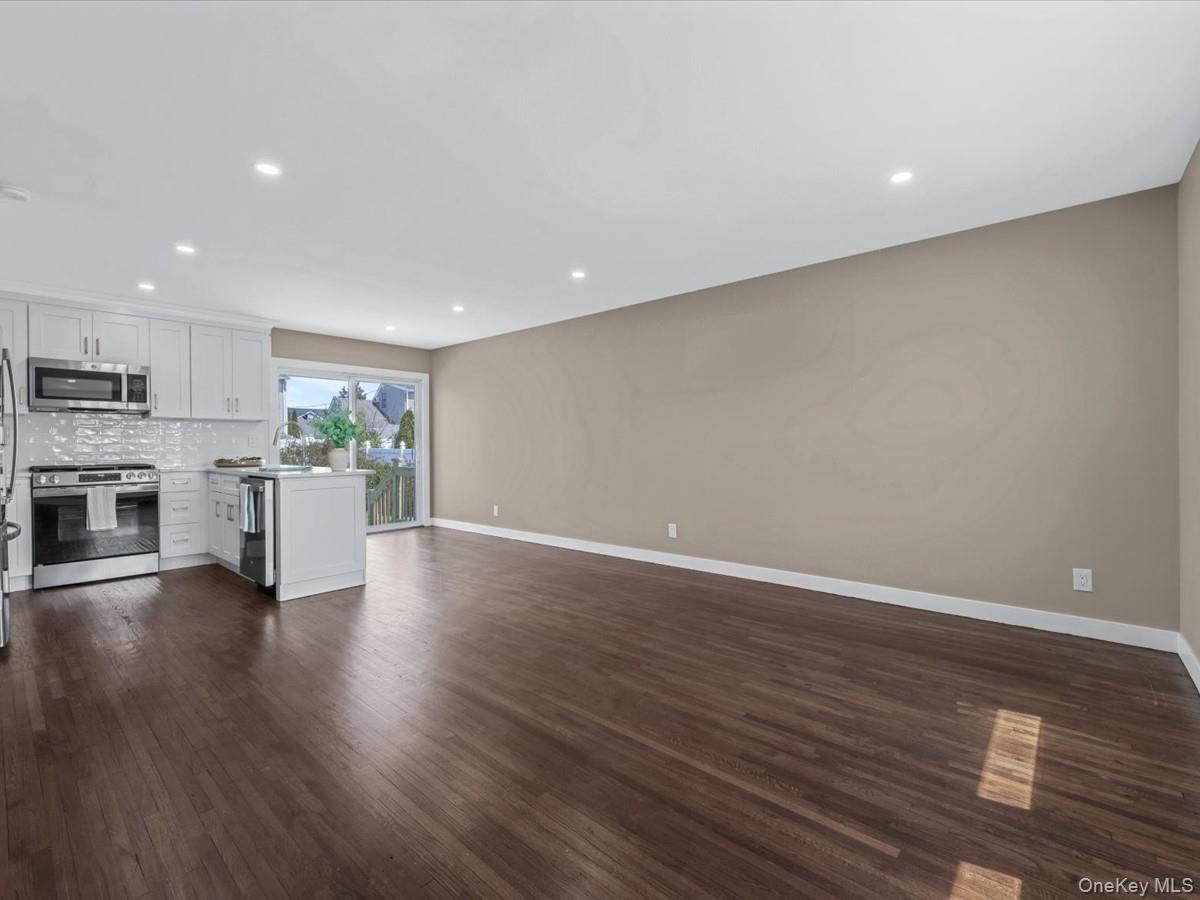 207 N Nassau Avenue