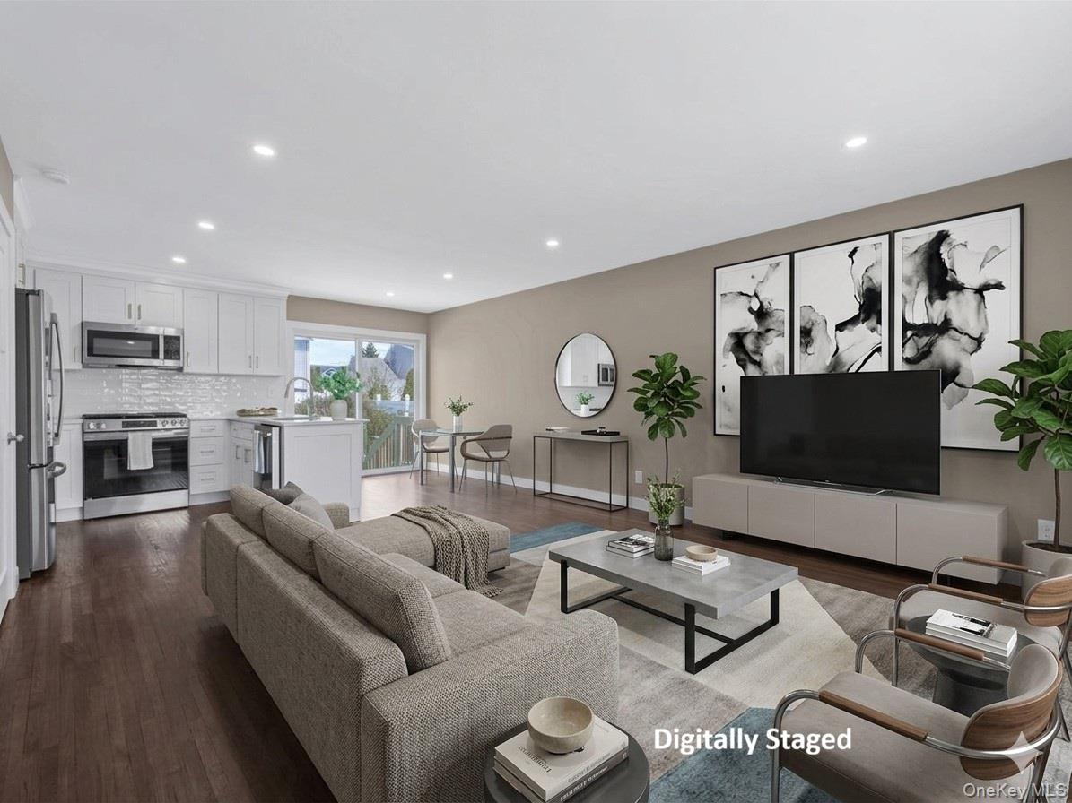 207 N Nassau Avenue