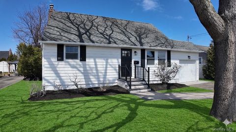 207 N Nassau Avenue Massapequa NY 11758