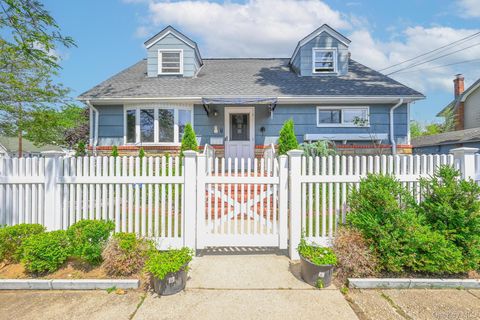118 Edmund Lynbrook NY 11563