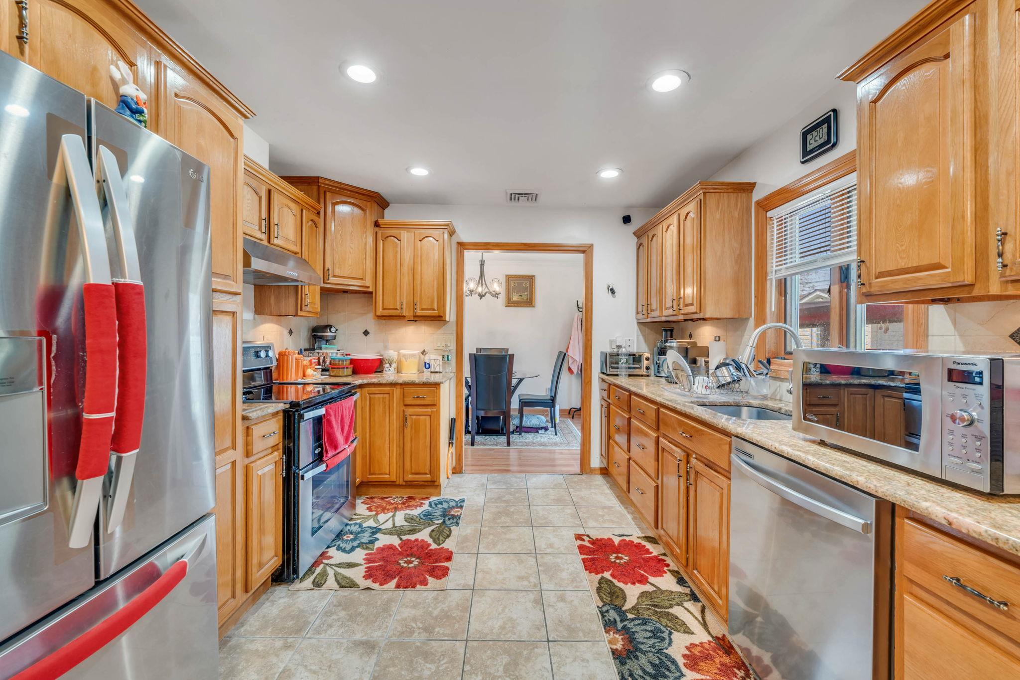 3639 Farmranch Road, Bethpage, New York image 16