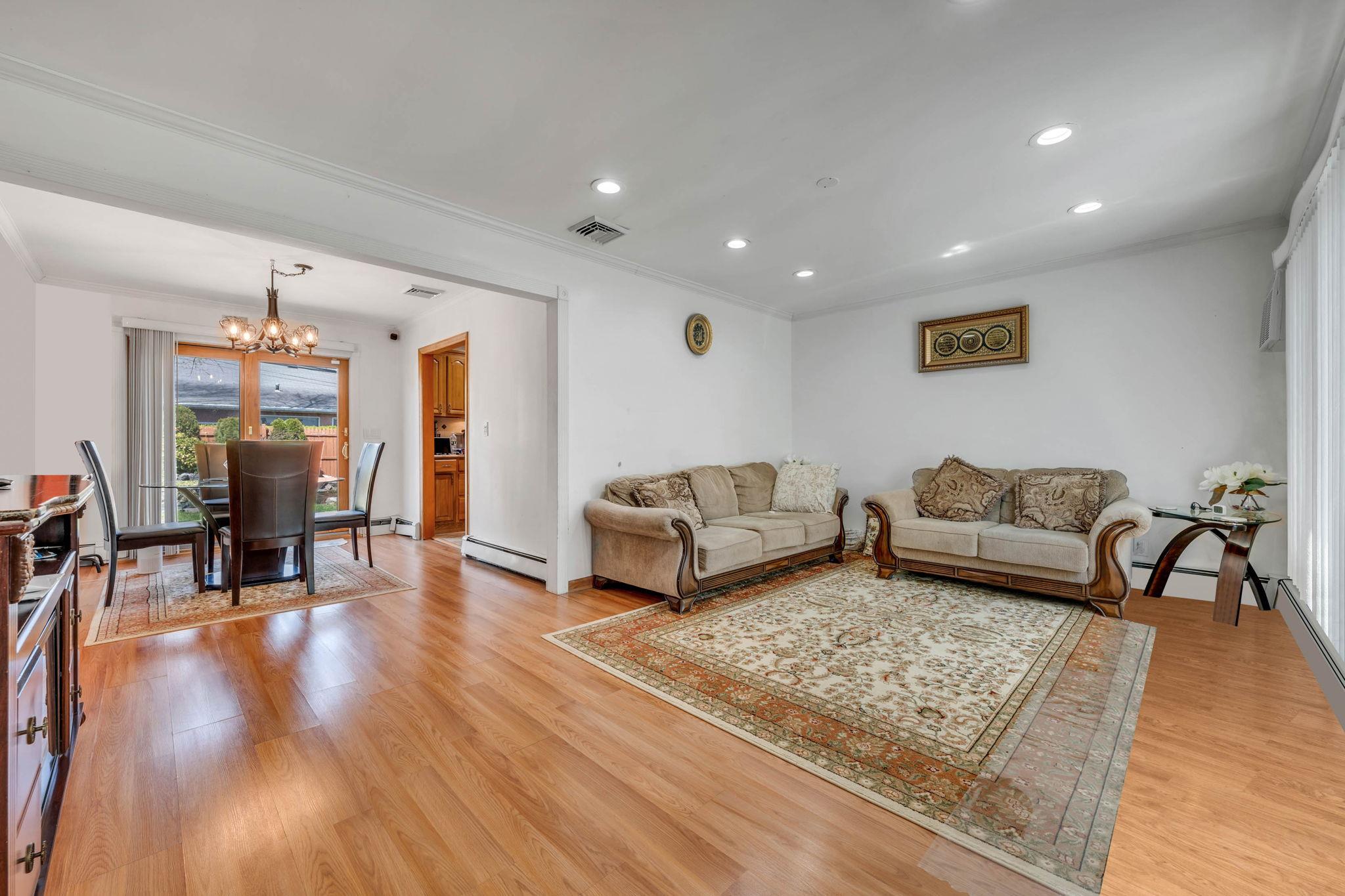 3639 Farmranch Road, Bethpage, New York image 22