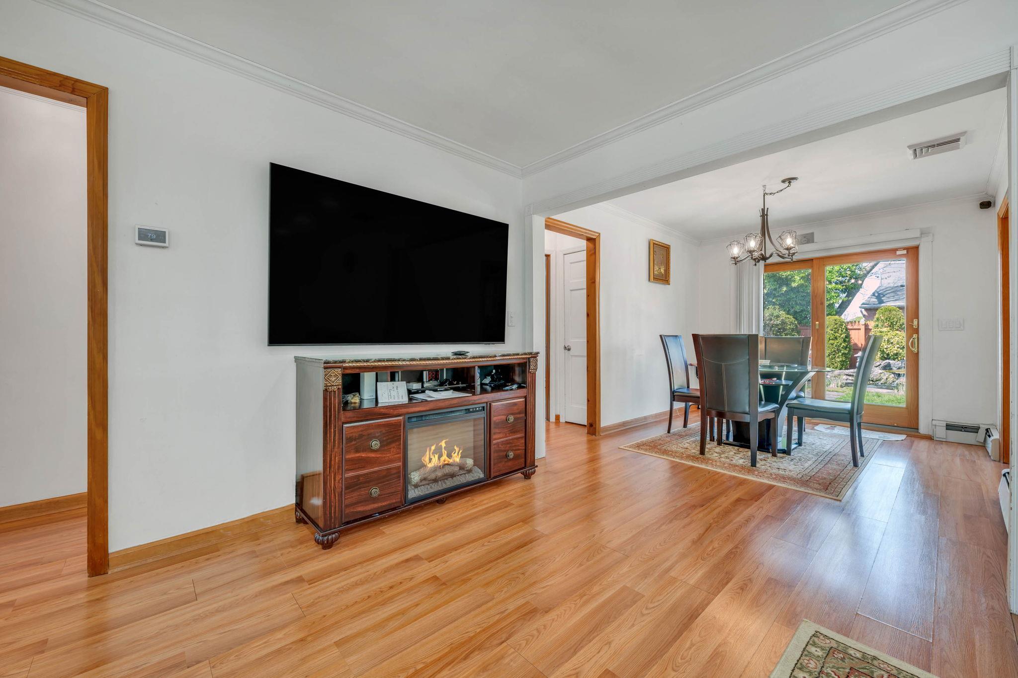 3639 Farmranch Road, Bethpage, New York image 24