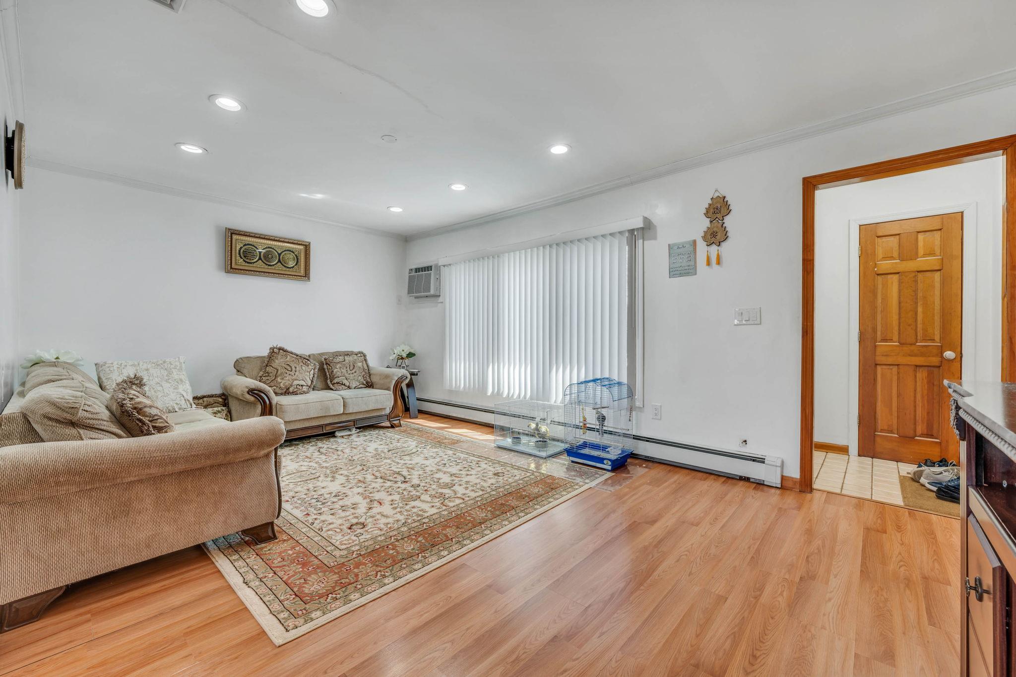 3639 Farmranch Road, Bethpage, New York image 28