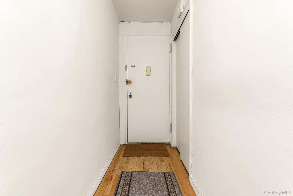 Photo of 67-50 Thornton Place #4S, Forest Hills, NY 11375 (MLS # 1033467)