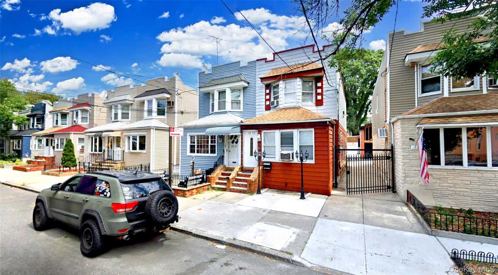 Photo of 7523 60th Place, Glendale, NY 11385 (MLS # 999058)
