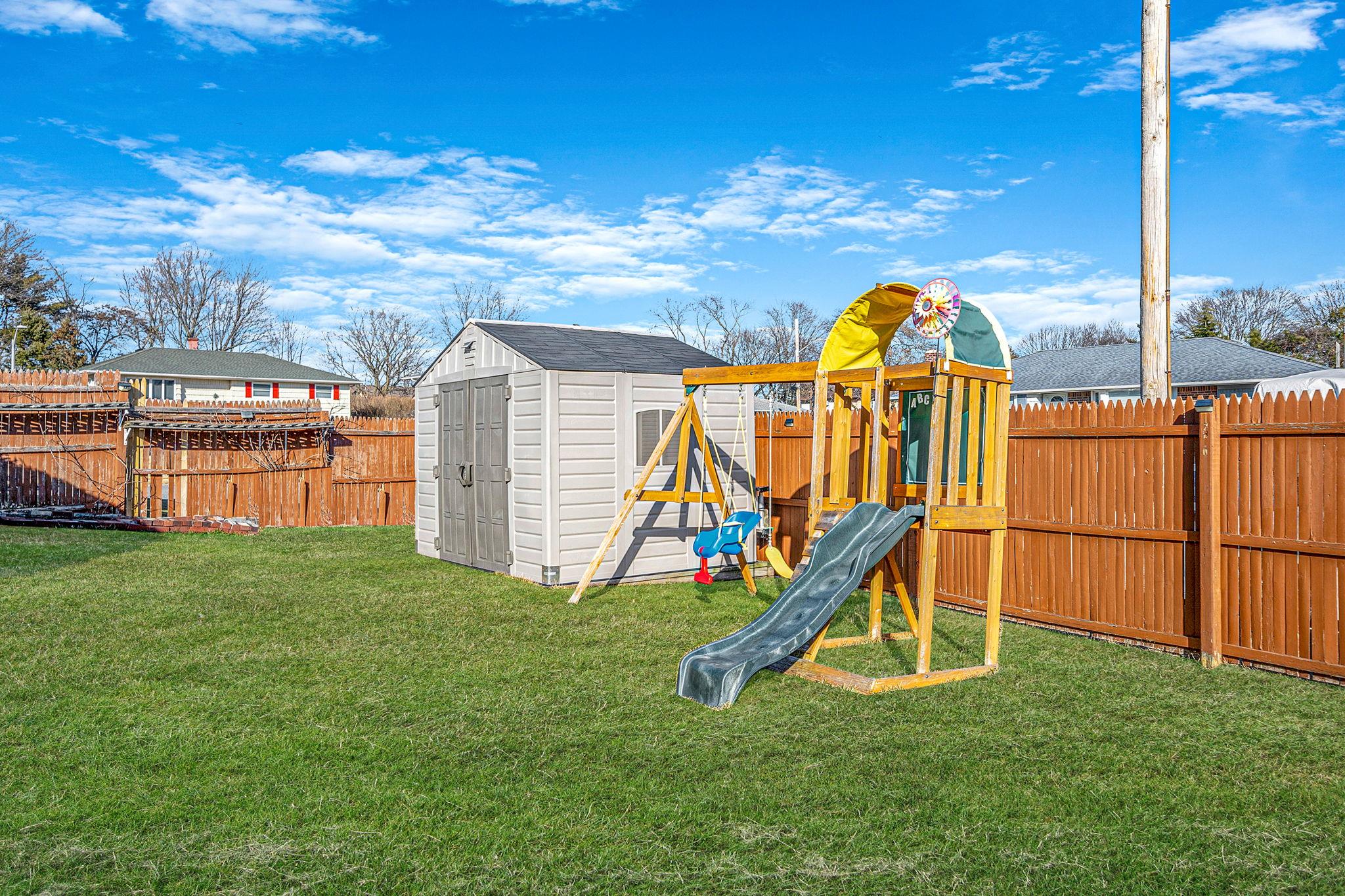 78 Crossway Drive, Deer Park, New York image 7