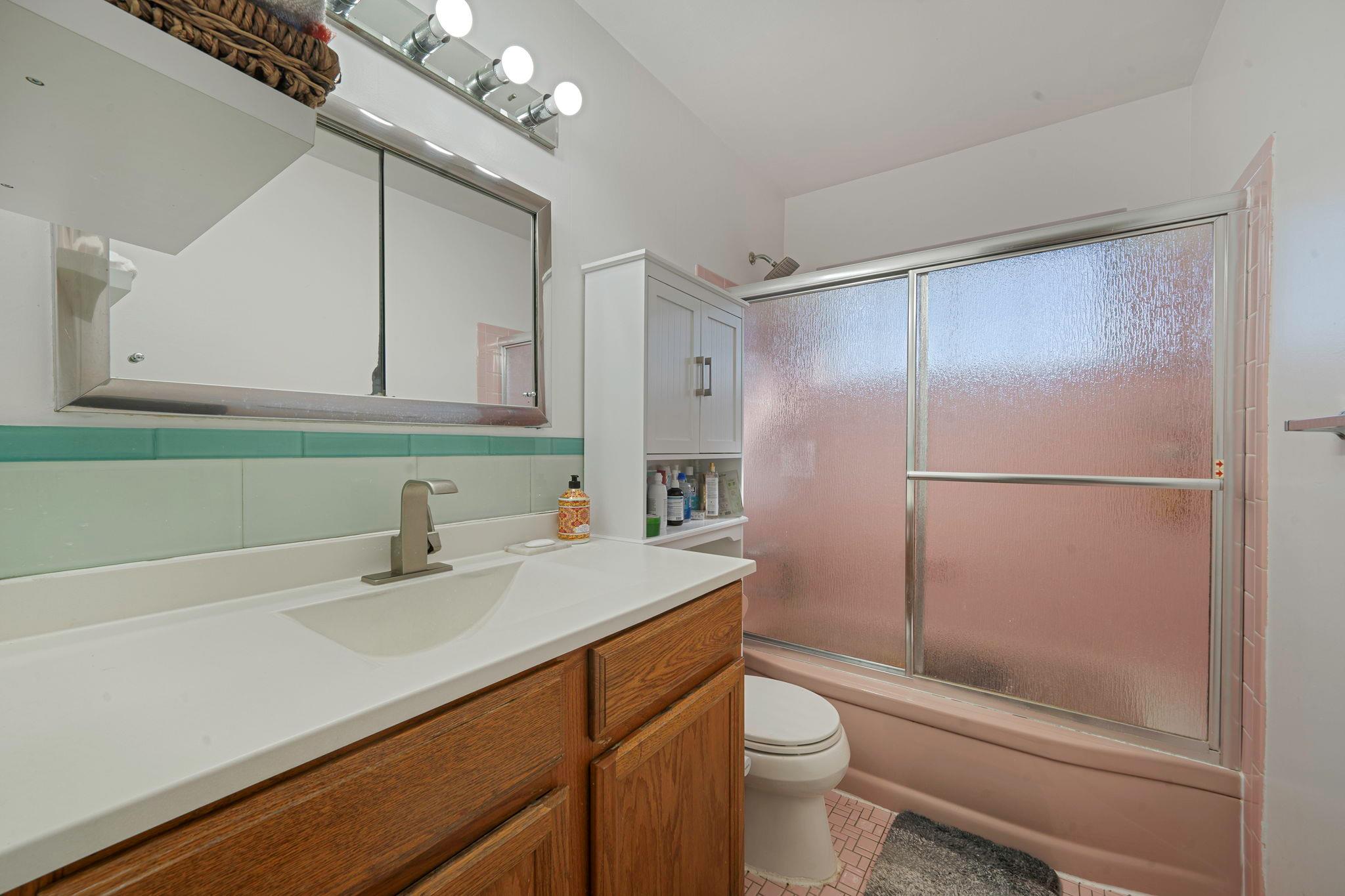 78 Crossway Drive, Deer Park, New York image 16