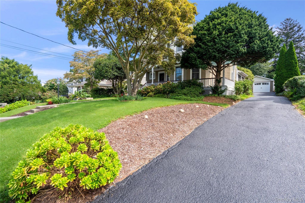 Photo of 43 Kellogg Street, Oyster Bay, NY 11771 (MLS # 1026156)
