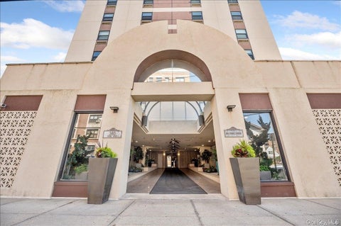 Apartment For Rent - 360 Shore Road #3B<br/> Long Beach, NY 11561