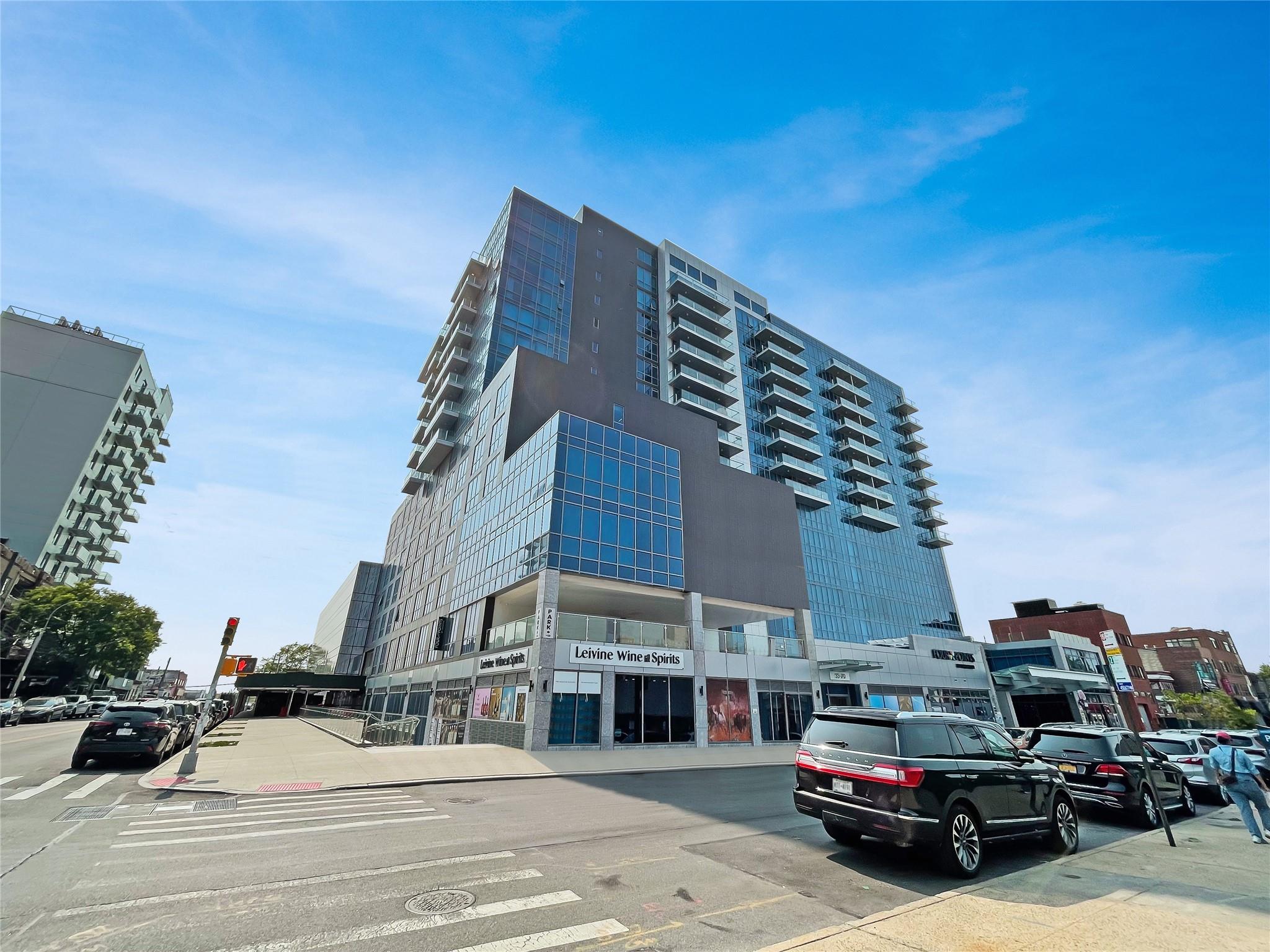 Farrington Street St 10F, Flushing, Queens, NY - 2 Bedrooms  
2 Bathrooms  
4 Rooms - 
